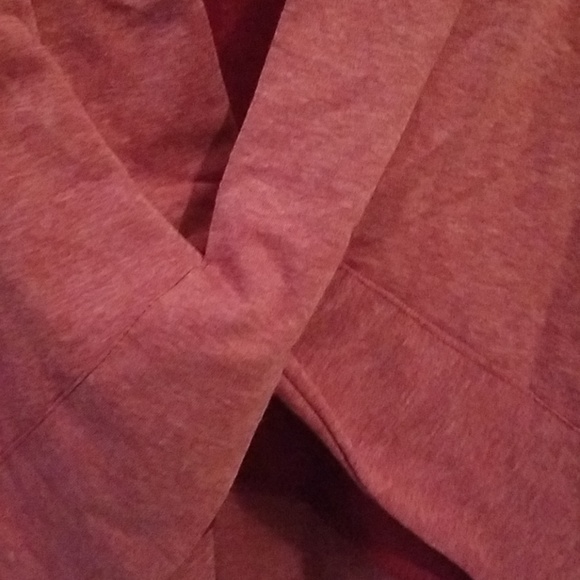 Red Open back crisscross top - Picture 3 of 4